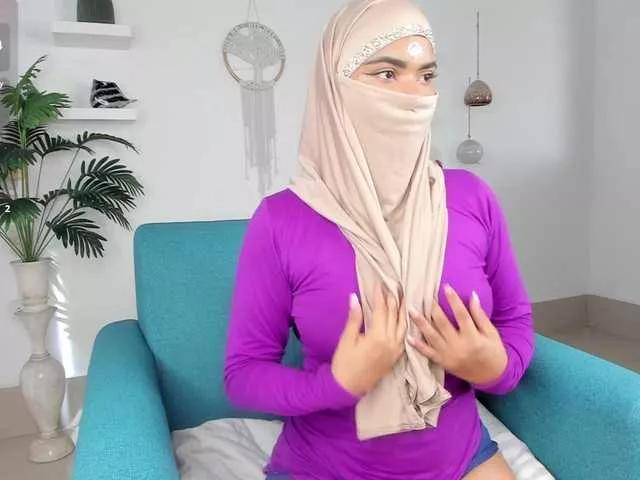 Aura-cuutee from BongaCams