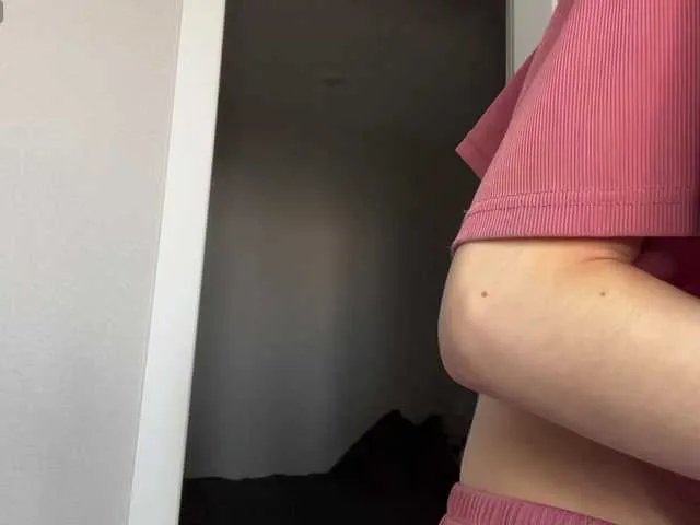 DarlenaBoothman — Hey hey there im Darlena! My toy connected and i would love to feel you against me