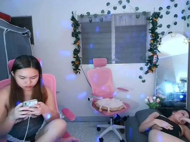 Masturbate to cute camwhore Hornygirls hornygirls from BongaCams