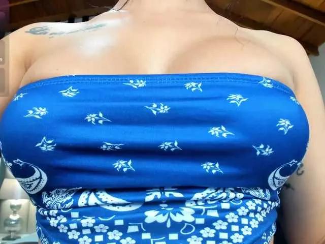 Try KatieNolanX, she wants to masturbate for you KatieNolanX from BongaCams