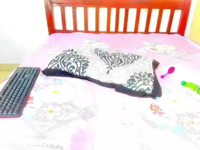 Kimberlyluv959 from BongaCams