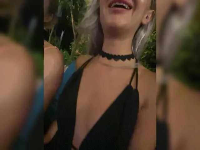 Kira-Marina from BongaCams