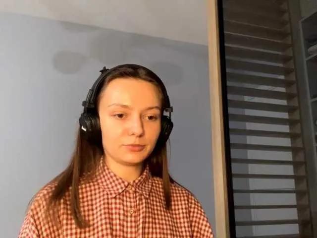 Explore KittieRusu, she wants to masturbate for you KittieRusu from BongaCams