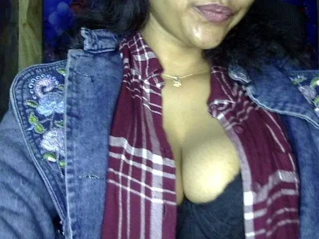 lima11 from BongaCams