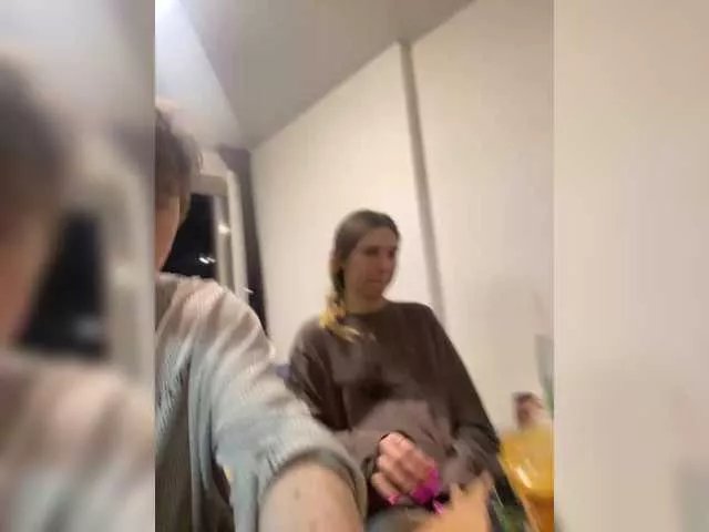 LinaTwins on BongaCams