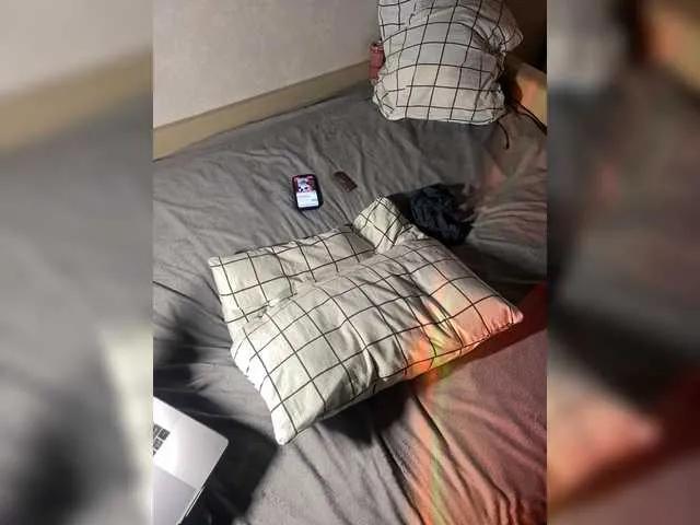 Lovemilss from BongaCams