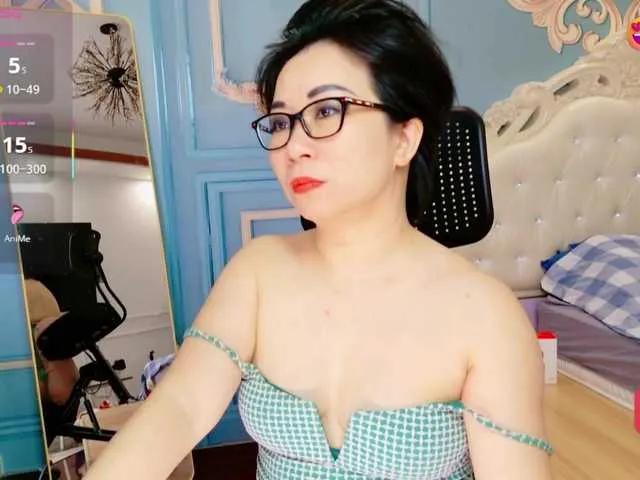 Cute LucianaMeca wants you to fuck her body now LucianaMeca from BongaCams
