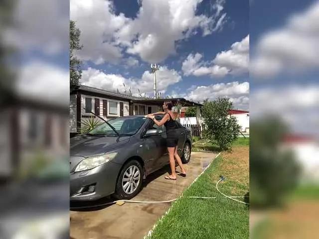 Masturbate to 30 years old MilkaMilfMilka from BongaCams MilkaMilfMilka from BongaCams