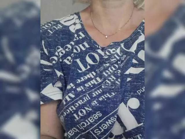 Try MOON37x, she wants to masturbate for you MOON37x from BongaCams