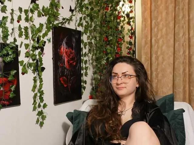 NaughtYHomemadE from BongaCams