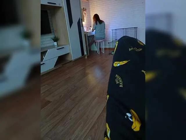 Niki233221 from BongaCams