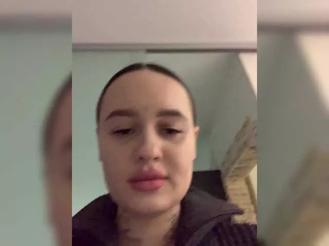 OriginalHOOLi on BongaCams