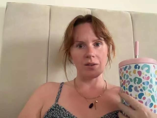 Naked REDHEADROSIE wants you to fuck her body now REDHEADROSIE from BongaCams