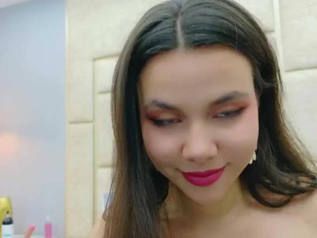 Try sexy camwhore RubyScarlett RubyScarlett from BongaCams