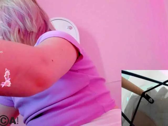 Sara-Moor from BongaCams