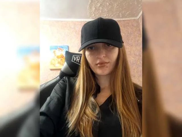 SoftLuna from BongaCams