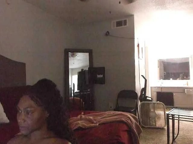 Yiauana from BongaCams