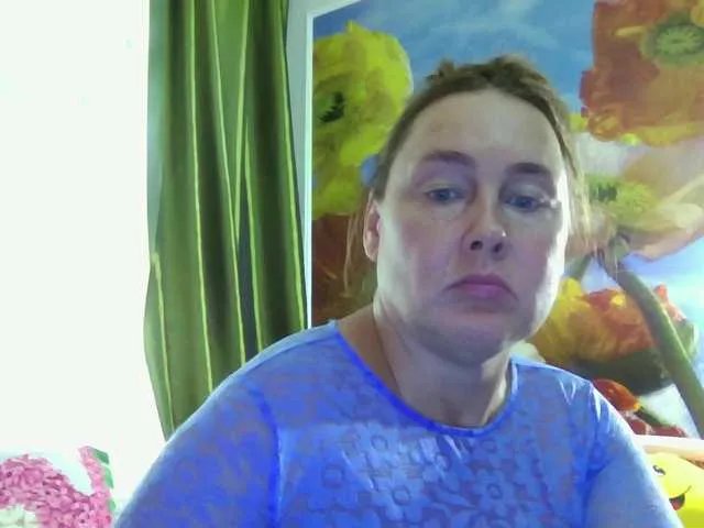 Offline Yoursex2022 on BongaCams