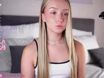 Explore Alodiaacomb, she wants to masturbate for you alodiaacomb from Chaturbate