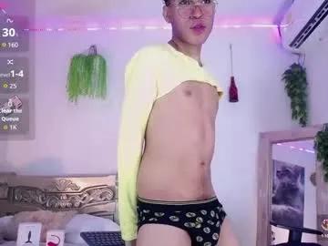 Explore Chaturbate's Armondx_parkr armondx_parkr from Chaturbate