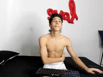 evans_collins24 from Chaturbate