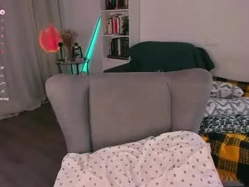 juliet_schoolgirl from Chaturbate