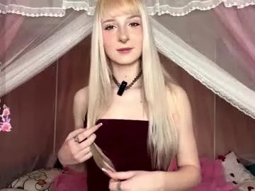 onlyeva1 — Hello, I'm new here #18 #cute GOAL:   oil pussy #shy #lovense #new [333 tokens remaining]
