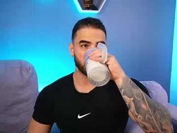 paulphoenix_ on Chaturbate