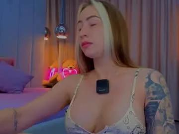 reina_cummings from Chaturbate