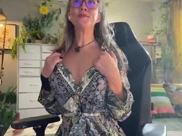 sunnie_dayz from Chaturbate