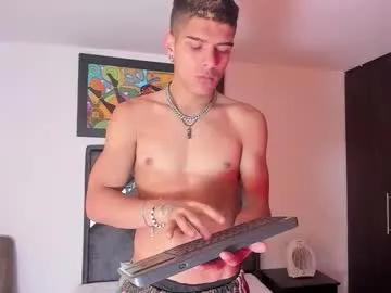 wyatt_2 from Chaturbate