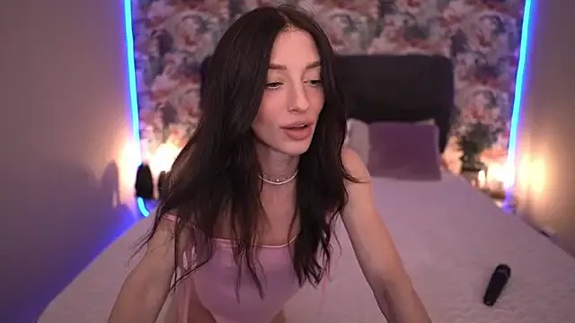 Alice_Arwen on StripChat