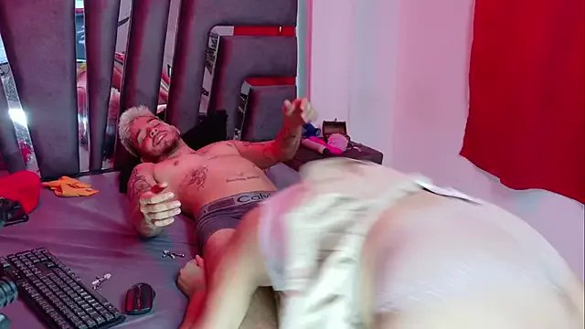 AliceandMax on StripChat
