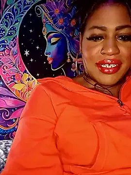 AmazonianMistress on StripChat