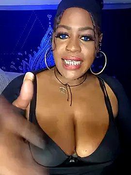AmazonianMistress on StripChat