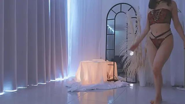 Slutty AmyArmstrong wants you to fuck her body now AmyArmstrong from StripChat