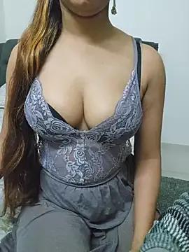 Awesomelusty from StripChat