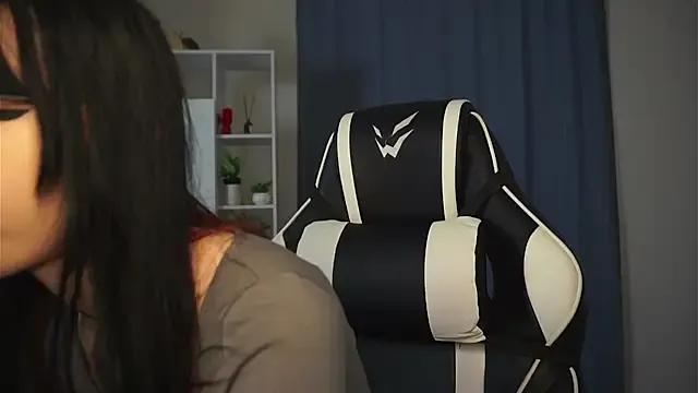 Cute BereniceBattersby wants you to fuck her body now BereniceBattersby from StripChat