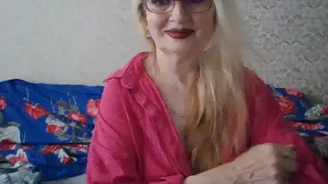 Offline CarlyTreat on StripChat