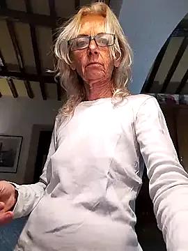 Naked Clarabell4 wants you to fuck her body now clarabell4 from StripChat