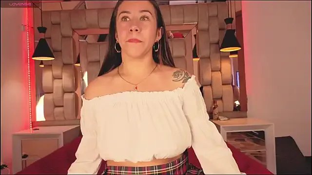 dafneblase on StripChat