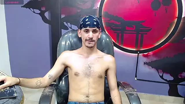 Dirty_Kingg from StripChat