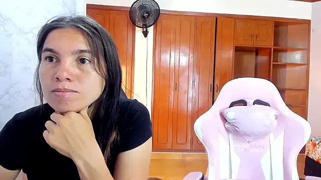 Emily_and_Soffy on StripChat