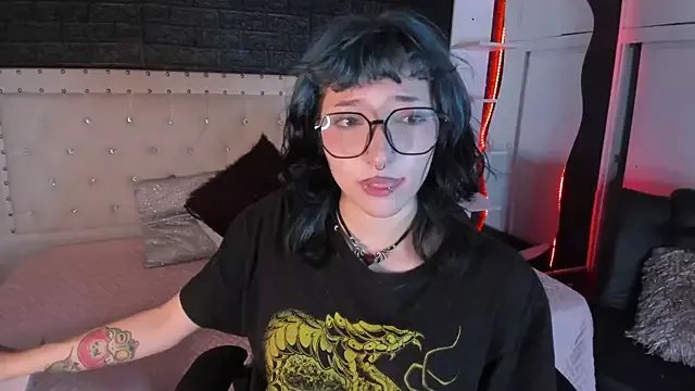 Ghosty_Doll on StripChat