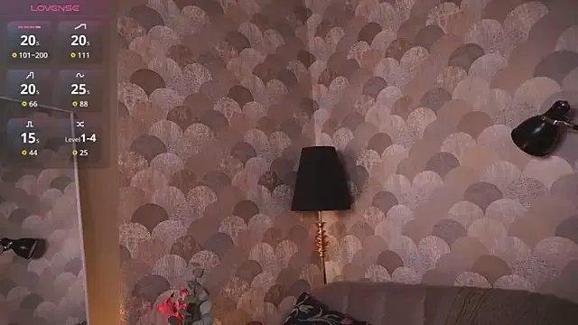 heey_lolly — lips teasing close to cam