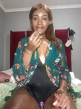 HoneyDropsX from StripChat