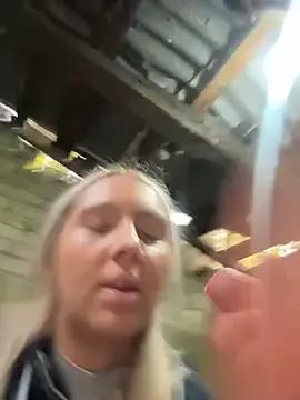 hotamanda01 from StripChat