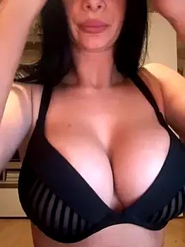 hrnxyygirl from StripChat