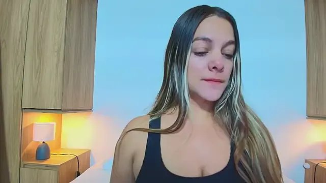 Isabella_Harley on StripChat