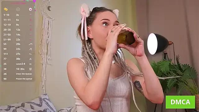 JohnetteConstine from StripChat